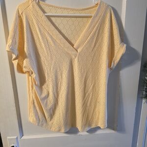 SHEIN Short Sleeve Eyelet V-Neck Top in Yellow Cream
